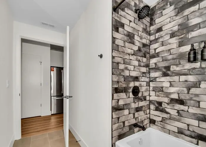 River North Rooftop With In And Out Parking 1 * Chicago